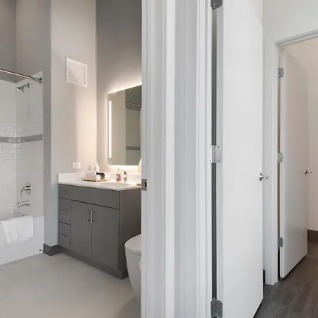 Apartment Fulbrix Bright Designer With West Loop Views *