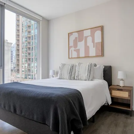 River North 1br W Coffee Shop Gym Nr Chi-972