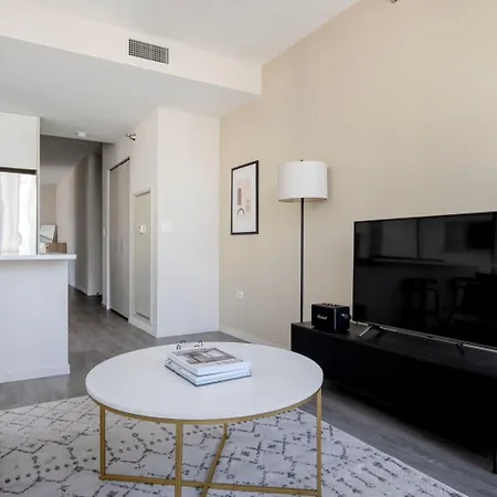River North 1br W Coffee Shop Gym Nr Chi-972 Apartment Chicago