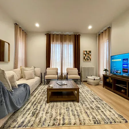 First Floor In Apartment *