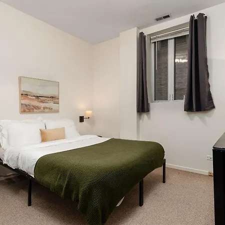 Wicker Park 2br Near Milwaukee Ave Apartment *