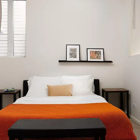Wicker Park 2br Near Milwaukee Ave *