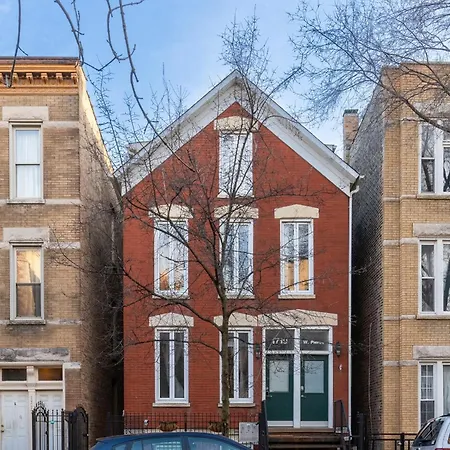 Wicker Park 2br Near Milwaukee Ave Apartment