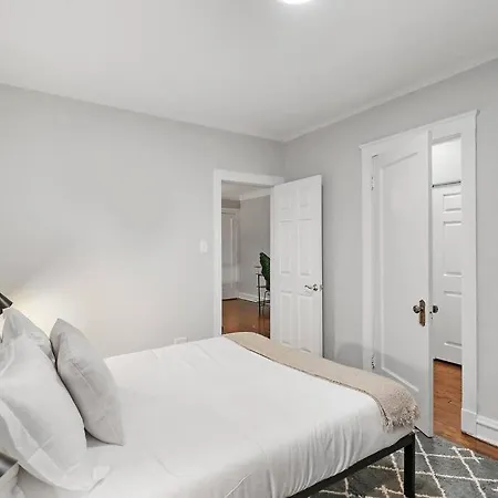 Elegant & Stylishly 1br Fully Furnished - Lincoln 205 Apartment