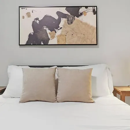 Elegant & Stylishly 1br Fully Furnished - Lincoln 205 Apartment Chicago