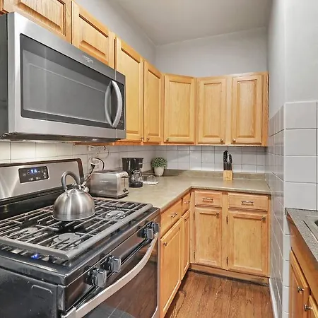 Elegant & Stylishly 1br Fully Furnished - Lincoln 205 *