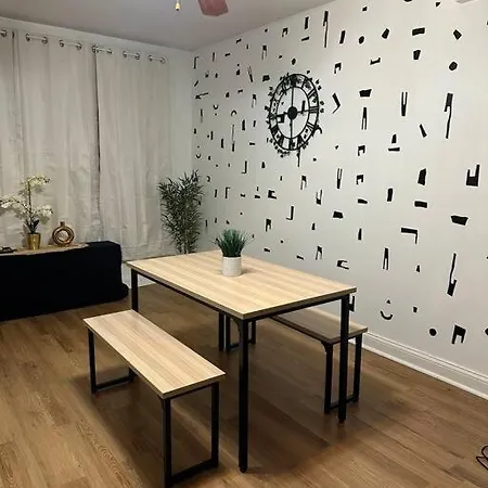 Comfy & Modern 3br Free Wifi Free Parking Apartment