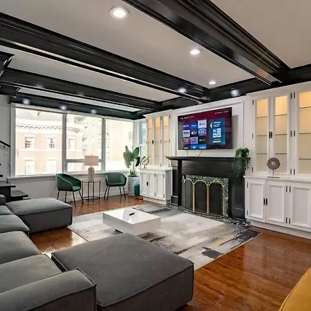 Apartment Spacious 4br Gold Coast Duplex With Jacuzzi In The Bedroom Chicago
