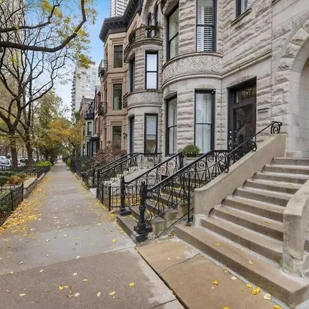Apartment Spacious 4br Gold Coast Duplex With Jacuzzi In The Bedroom Chicago