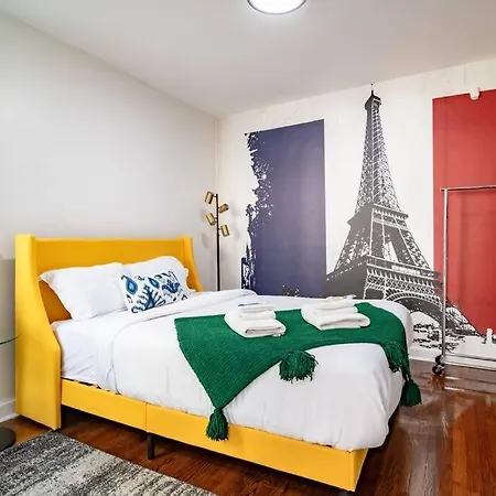 Apartment French Design Luxurious Downtown 3br Sleeps 8 Guests *