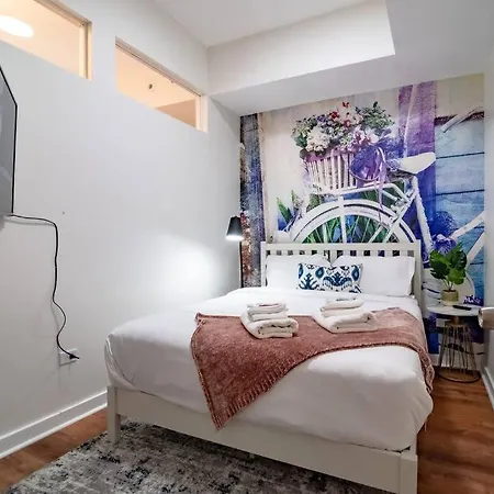 French Design Luxurious Downtown 3br Sleeps 8 Guests *