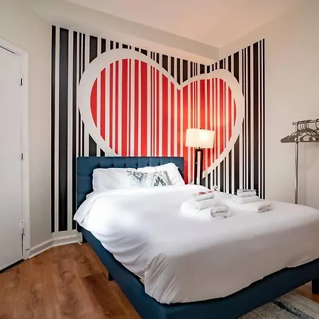 French Design Luxurious Downtown 3br Sleeps 8 Guests
