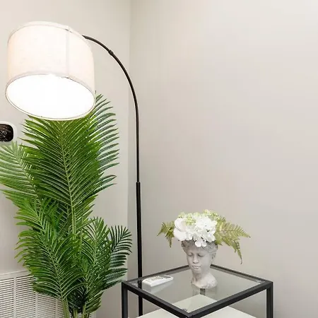 The Secret West Loop Oasis With In-unit Washer And Dryer For Up To 6 Guests Apartment