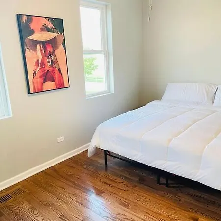 Apartment Spacious & Modern 3 Bedroom Wi-fi Free Parking *