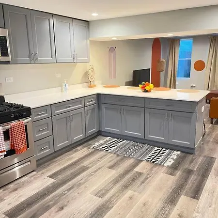 Apartment Spacious & Modern 3 Bedroom Wi-fi Free Parking
