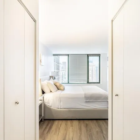 Envitae 3br Luxury Corner Loft With Navy Pier Views Apartment *