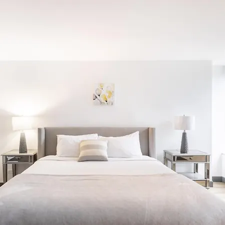 Envitae 3br Luxury Corner Loft With Navy Pier Views Apartment *