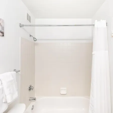 Envitae 3br Luxury Corner Loft With Navy Pier Views Apartment Chicago