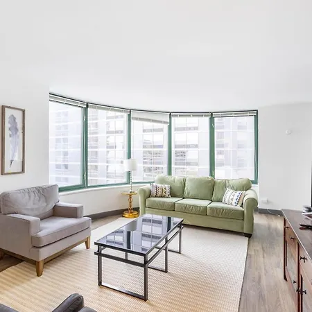 Envitae 3br Luxury Corner Loft With Navy Pier Views * Chicago