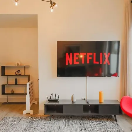 Apartment Spacious 5br Luxury Perfect For Groups With Gym Access And Optional Parking Near Mccormick Place, Grant Park And Soldier Field Chicago