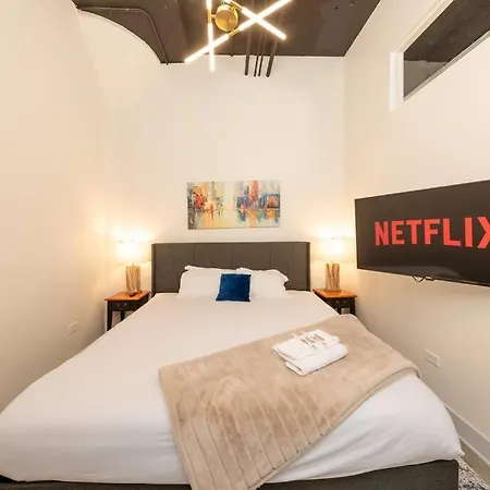 Mccormick 3br/2ba Luxury For Up To 8 Guests With Optional Parking And Gym Access Apartment Chicago