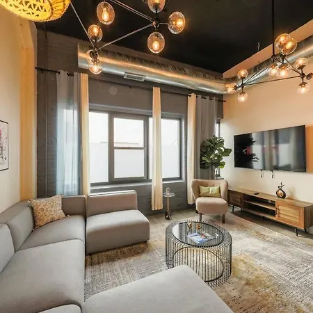 Mccormick 3br/2ba Luxury For Up To 8 Guests With Optional Parking And Gym Access Chicago