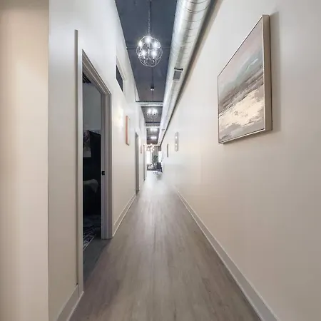 Mccormick 3br/2ba Luxury For Up To 8 Guests With Optional Parking And Gym Access Chicago