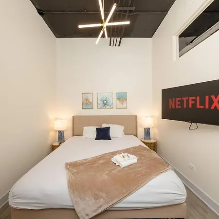 Apartment Mccormick 3br/2ba Luxury For Up To 8 Guests With Optional Parking And Gym Access *