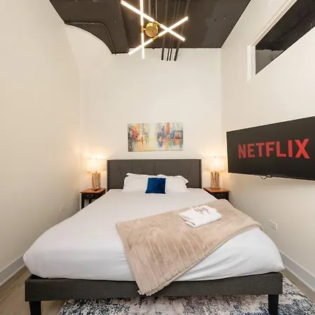 Mccormick 3br/2ba Luxury For Up To 8 Guests With Optional Parking And Gym Access Apartment *