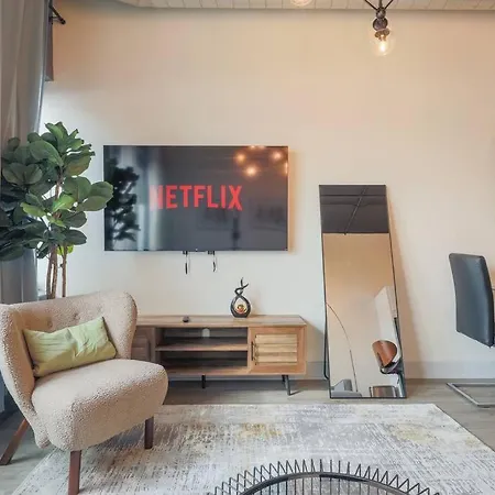 Mccormick 3br/2ba Luxury For Up To 8 Guests With Optional Parking And Gym Access * Chicago