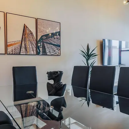 Spacious 5br Luxury Perfect For Group Sleeps 12 Near Mccormick Place, Grant Park And Soldier Field *