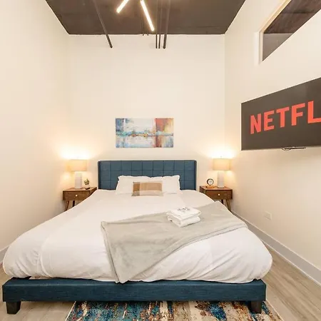 Spacious 5br Luxury Perfect For Group Sleeps 12 Near Mccormick Place, Grant Park And Soldier Field *