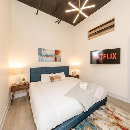 Apartment Spacious 5br Luxury Perfect For Group Sleeps 12 Near Mccormick Place, Grant Park And Soldier Field *