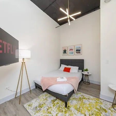 Spacious 5br Luxury Perfect For Group Sleeps 12 Near Mccormick Place, Grant Park And Soldier Field