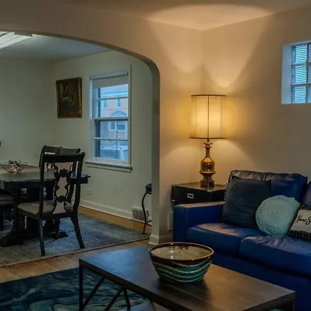 Discover Chicago, Spacious 4br Retreat W/ Parking Chicago