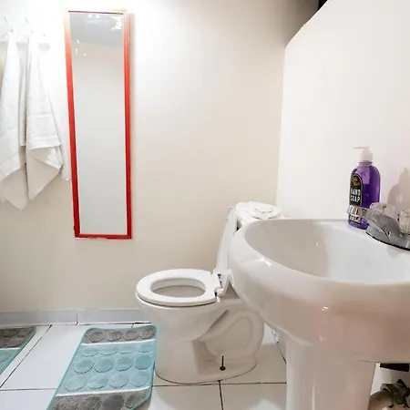 Discover Chicago, Spacious 4br Retreat W/ Parking * Chicago