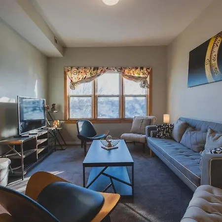 Cityscape Retreat 3br Haven With Free Parking Chicago