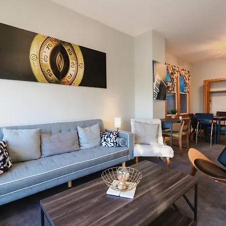 Cityscape Retreat 3br Haven With Free Parking *