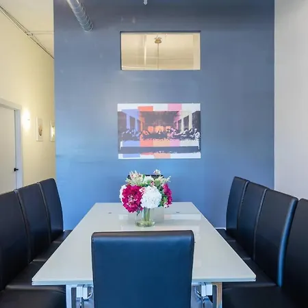 Apartment Group-friendly 5br Sleeps 12 With Billiards, Optional Parking And Gym Access Near Mccormick Place And Soldier Field *