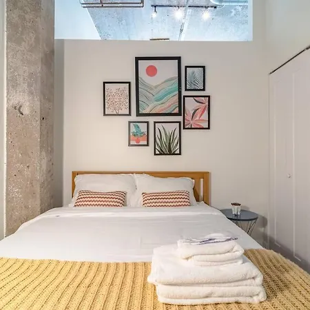 Luxury Cozy 2br With Optional Parking And Gym Access Near Mccormick Place, Lakefront And Soldier Field