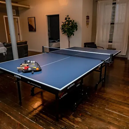Apartment Bright South Loop 3br Escape With Pingpong Table And Optional Parking Minutes To Art Institute, Grant Park & Mccormick Place Events Chicago