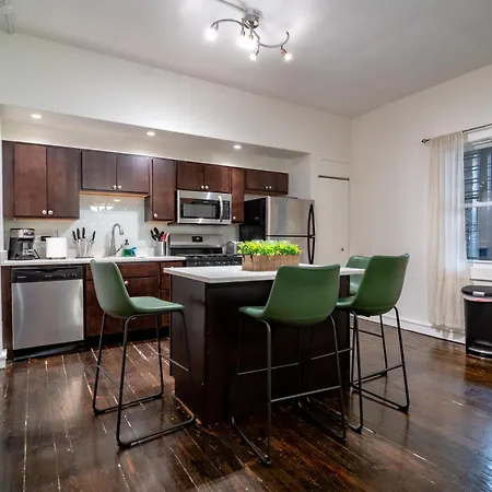 Bright South Loop 3br Escape With Pingpong Table And Optional Parking Minutes To Art Institute, Grant Park & Mccormick Place Events * Chicago