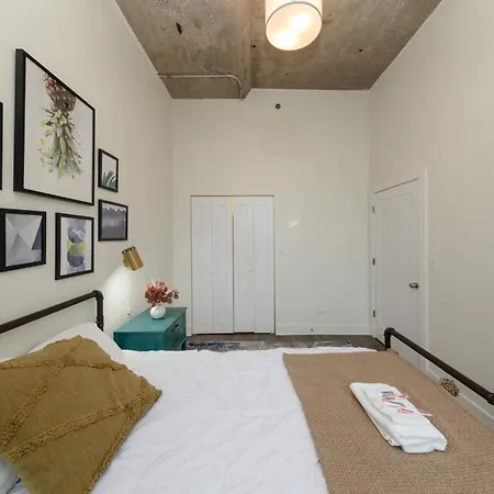 Apartment Family Friendly 2br South Loop With Optional Parking And Gym Access Sleeps Up To 8 Near Mccormick Place And Soldier Field *