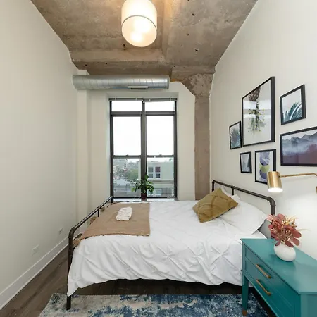 Family Friendly 2br South Loop With Optional Parking And Gym Access Sleeps Up To 8 Near Mccormick Place And Soldier Field Chicago