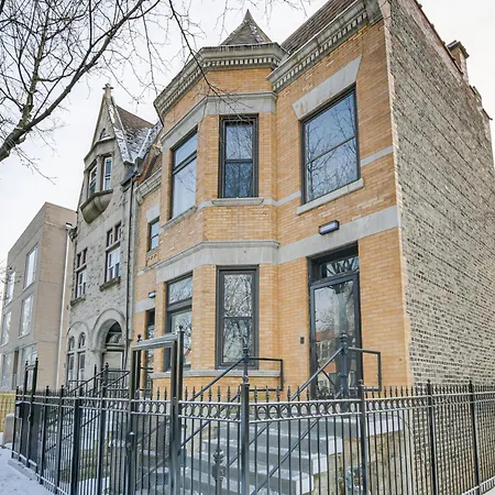 Spacious With Deck About 3 Mi To Downtown Chicago! Chicago
