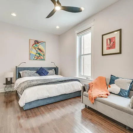 Spacious With Deck About 3 Mi To Downtown Chicago! Apartment Chicago
