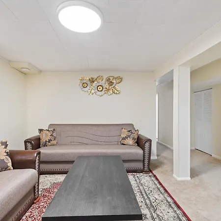 Luxury Apartment *