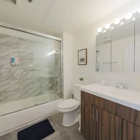 Family-friendly 3br Near Mccormick Place, Soldier Field & Shedd Aquarium, A Prime South Loop Spot