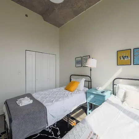 Walkable 2br In South Loop With Optional Parking And Gym Access Near Mccormick Place, Museum Campus & Lakefront Apartment *