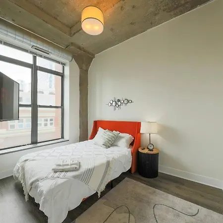 Apartment Cozy 2br With Optional Parking And Gym Access Near Field Museum, Lakefront & Mccormick Place *